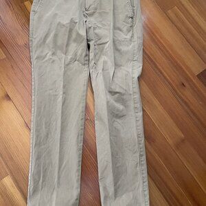 Men's GAP Pants Size 30x 30, 100% Cotton, Buttoned Back Pockets, Warm Beige